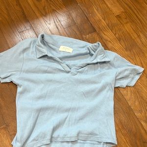 Blue cropped Neckline shirt